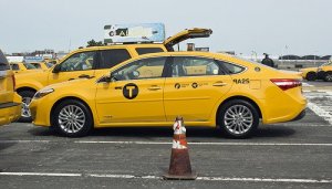 Toyota Avalon XLE Hybrid. 